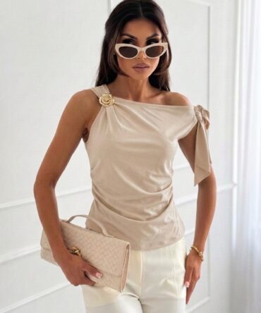 Μπλούζα με διακοσμητική αγκράφα